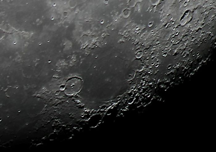 Луна 31.10.2017. Район лунного Моря Влажности и кратера Гассенди.
